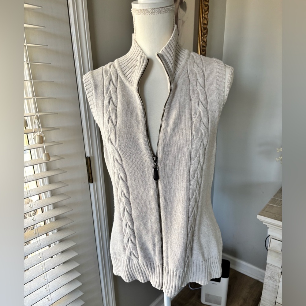 Pendleton cream colored vest 100% cotton size medium VGUC
